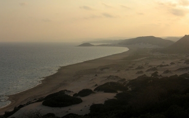 640px-golden-beach-at-sunset.jpg