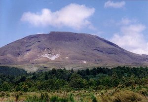 300px-Tongariro.jpg