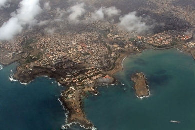 800px-praia-aerial.jpg