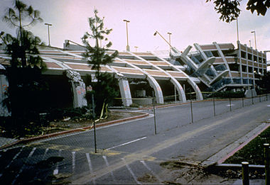 380px-Earthquake2.jpg