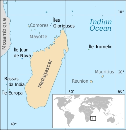 438px-iles-eparses-de-l-ocean-indien.png.jpeg