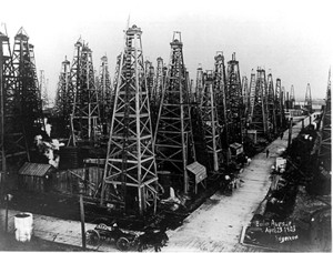 300px-Spindletop 1903.gif.jpeg