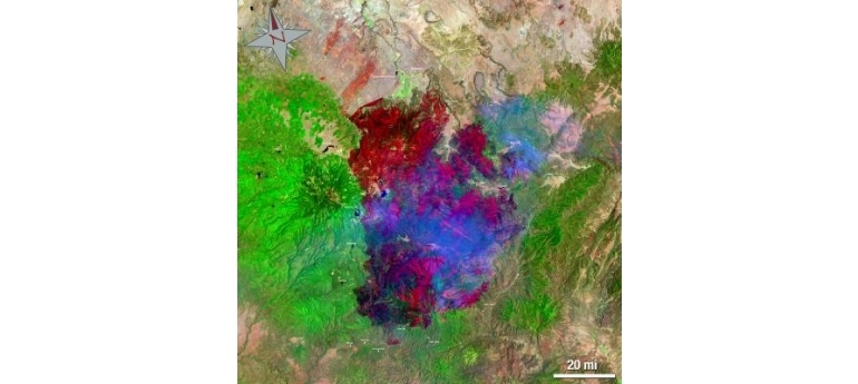 Wallow North Fire-Arizina NASA 06152011.jpg