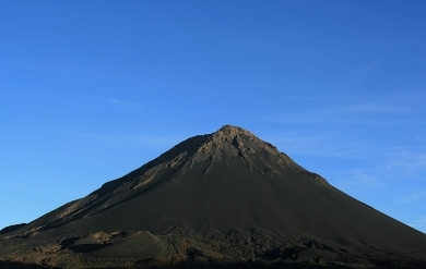 800px-mount-fogo.jpg