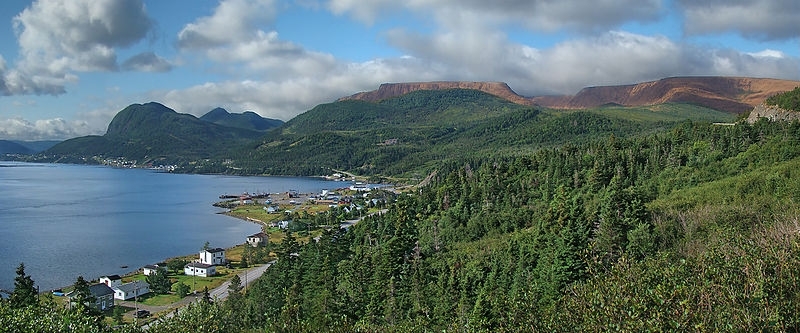 800px-nlw-grosmorne1-tango7174.jpg