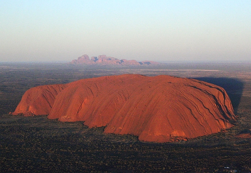 800px-uluruclip3artc1941.jpg