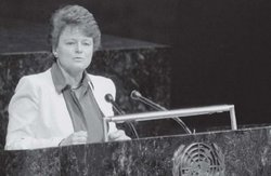 250px-GEO4 ch 8 Gro Harlem Brundtland.jpg