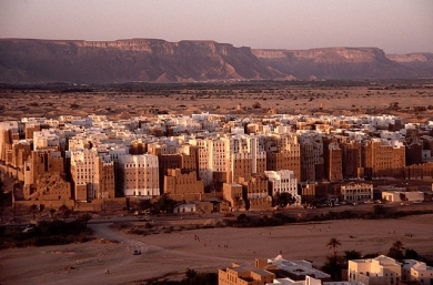 640px-shibam-wadi-hadhramaut-yemen.jpg