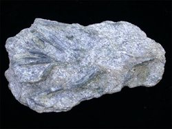 250px-Kyanite2.jpg