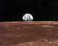 250px-Earth from Moon.jpg