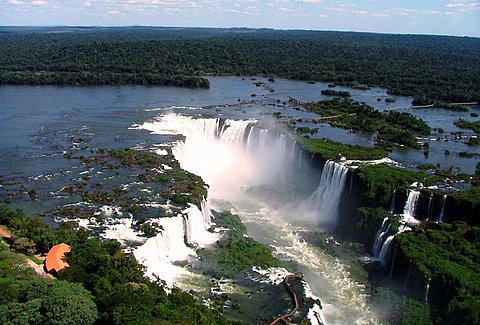 Iguaza-falls-3.jpg