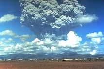 Pinatubaerupts.jpg