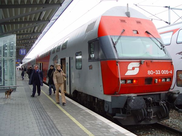 at-oebb-br1142-wiener_neustadt-311202-pic2-full.jpg